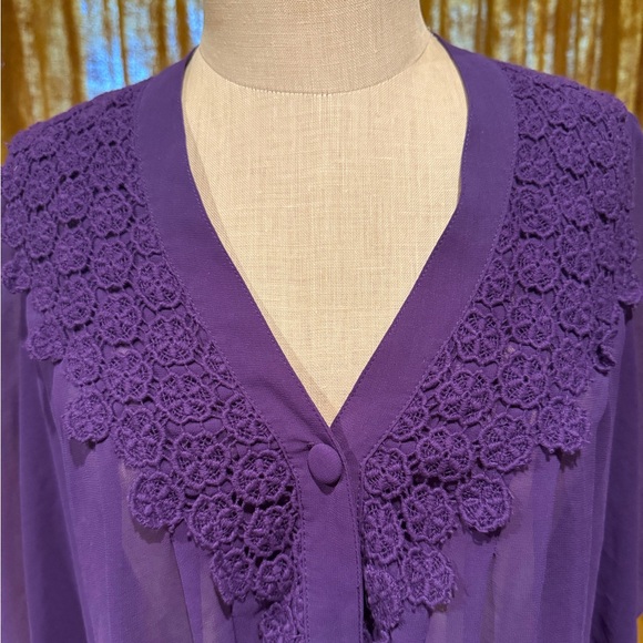 Gianni Bini Sheer Top - Picture 2 of 8